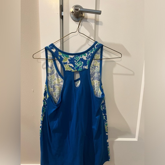 SO Blue and Green Patterned Loose Tank Top - Picture 2 of 3